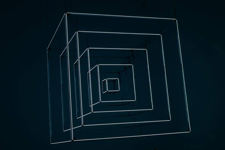 EDR & MDR Comparison Guide 2025: CrowdStrike, Defender & More